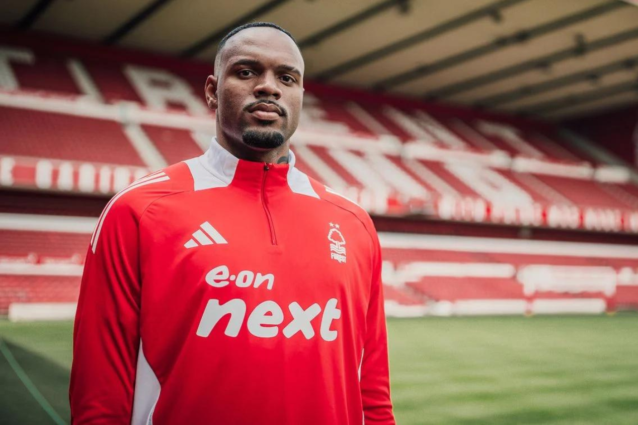 Carlos Miguel é apresentado Nottingham Forest