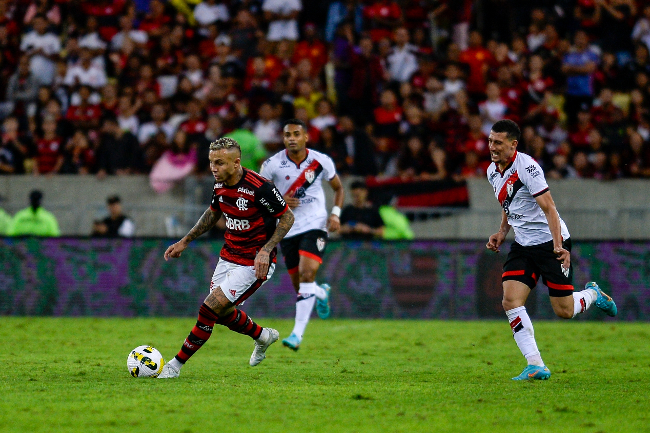 Flamengo x Atlético Goianiense: onde assistir, escalações, desfalques, arbitragem e ODDS