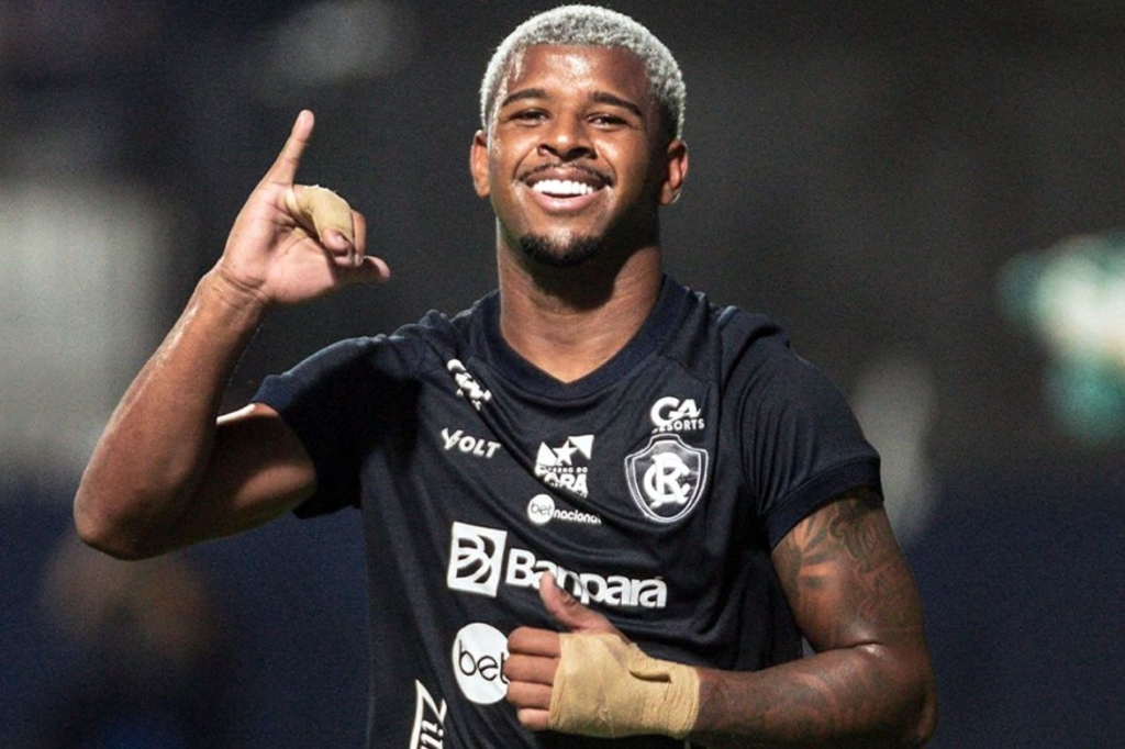 Remo quer compensação financeira para negociar Jáderson com o Ceará