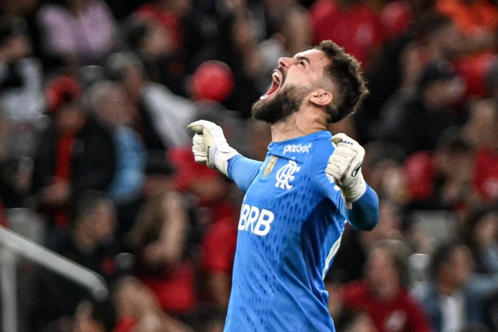 Matheus Cunha será titular do gol do Flamengo na partida contra o Criciúma, nesta quarta-feira (04)