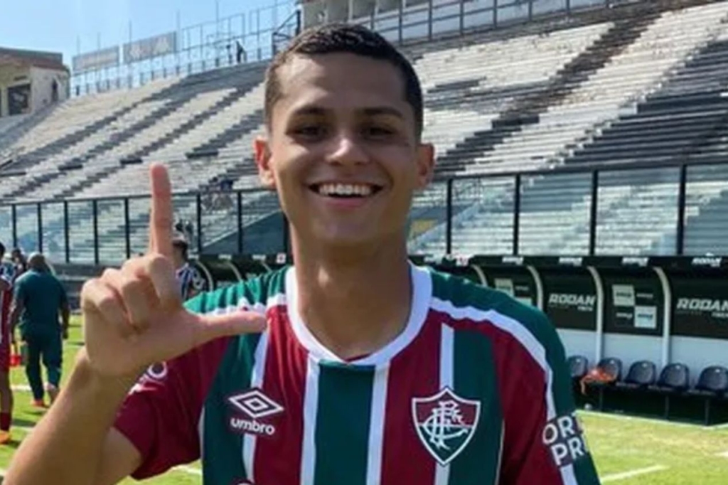 Cadê o Luan Brito? Joia da base ainda não jogou pelo Fluminense desde que retornou do Porto