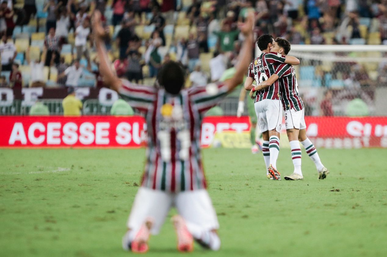 Paulo Henrique Ganso fez o gol do Fluminense no empate por 1 a 1 com o Internacional no Brasileirão