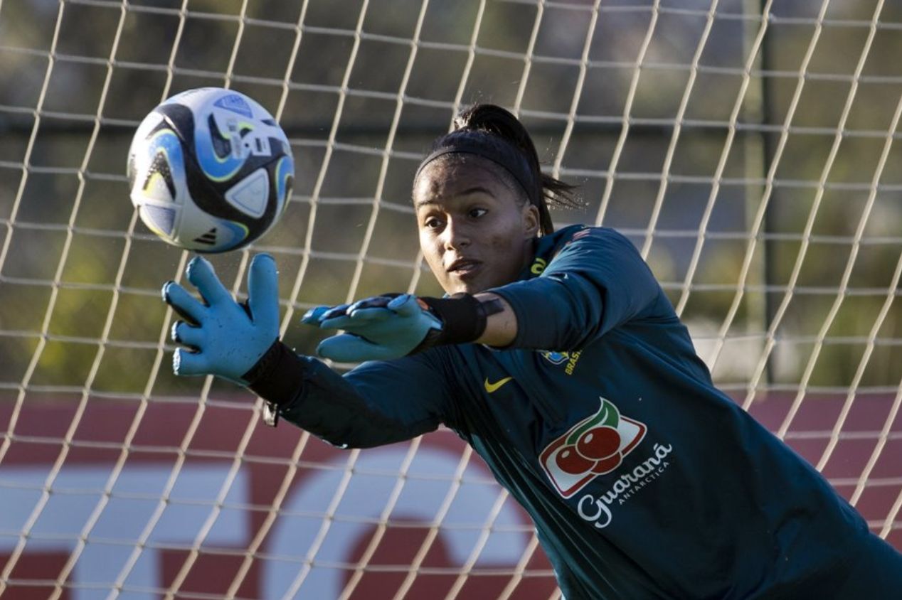 Ex-goleira do Fluminense, com passagem pela Seleção Brasileira, acerta com o Palmeiras