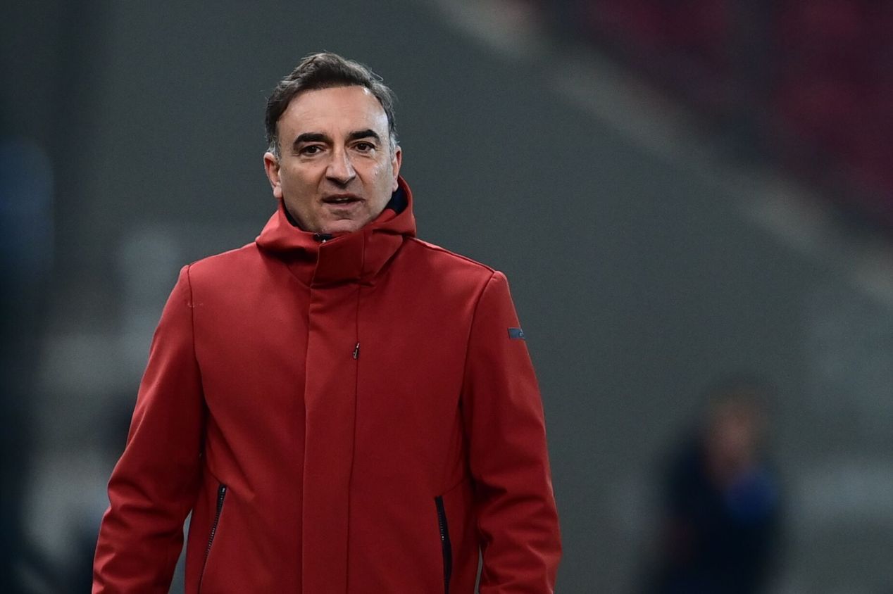 Internacional segue busca para novo técnico e sonda Carlos Carvalhal