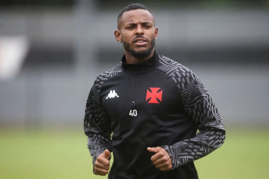 Vasco libera zagueiro revelado na base e mantém percentual; saiba detalhes do negócio