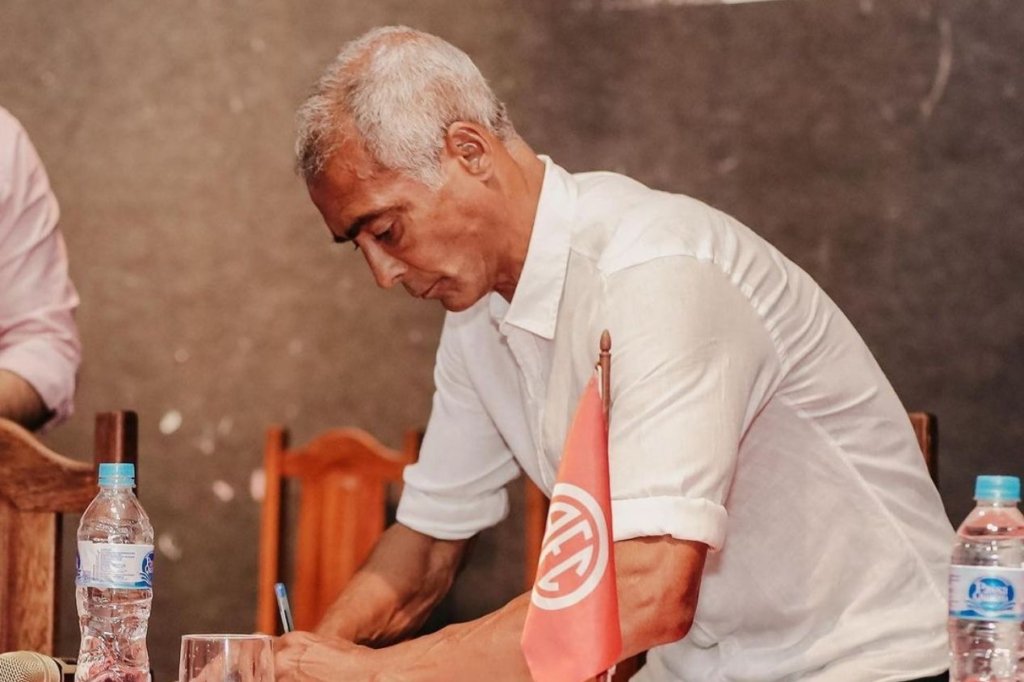 Romário viu America sofrer em mais um ano