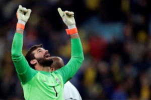 Alisson não conseguiu evitar a eliminação do Brasil na Copa América