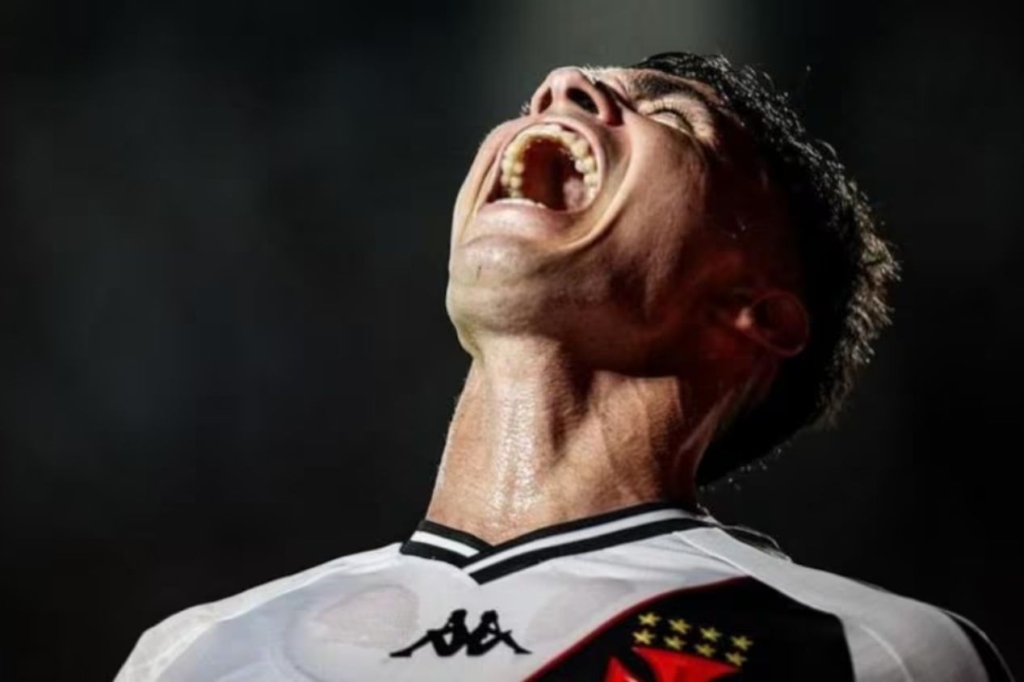 Pablo Galdames aceita reduzir salário e pode trocar Vasco por clube chileno