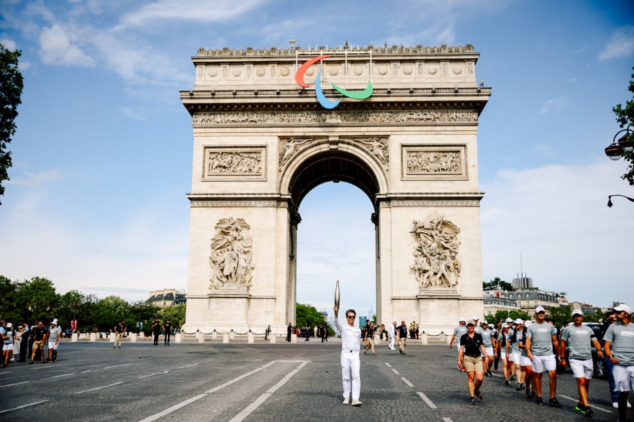 Bastidores: maratona com participação de amadores passará por pontos icônicos de Paris