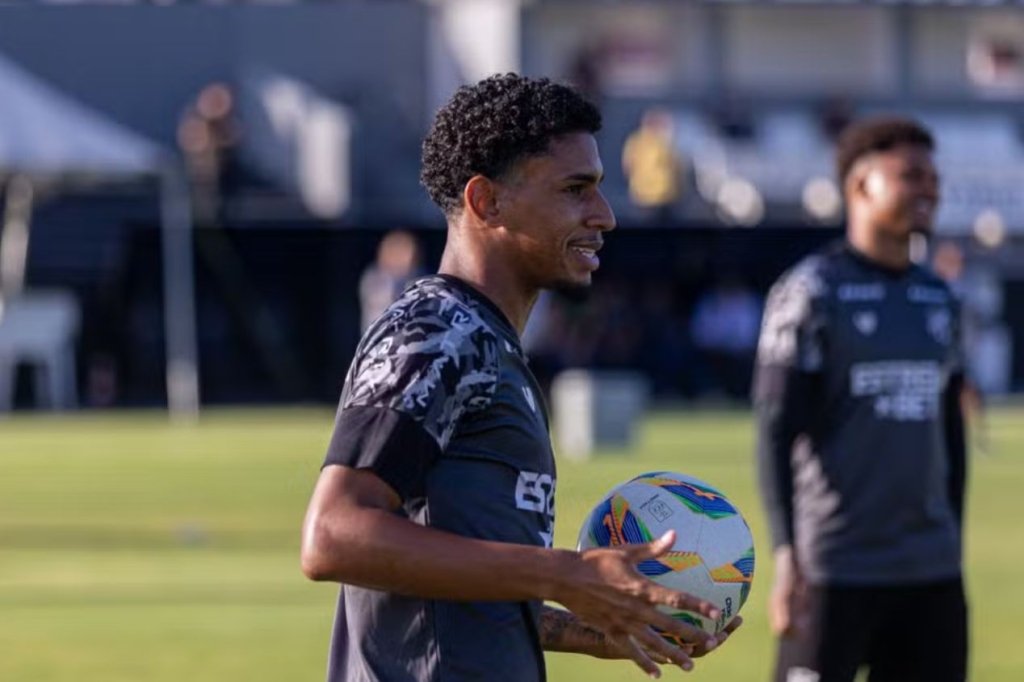 Após um ano de empréstimo, Ceará devolve Paulo Victor ao Internacional; entenda