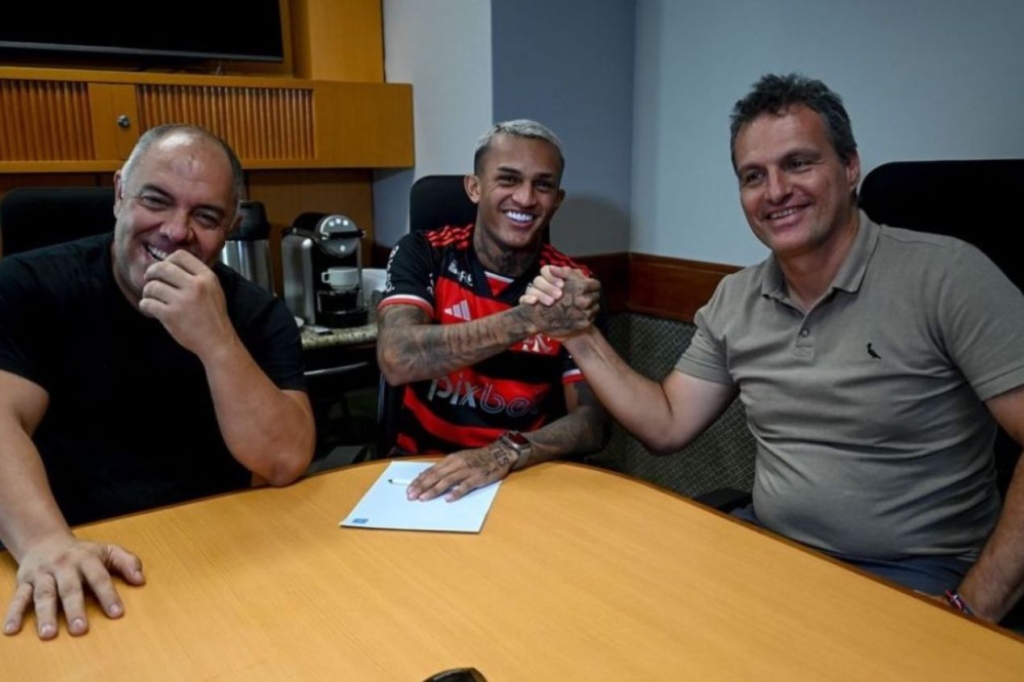 Wesley na Atalanta? O que sabemos sobre o interesse do clube no lateral do Flamengo