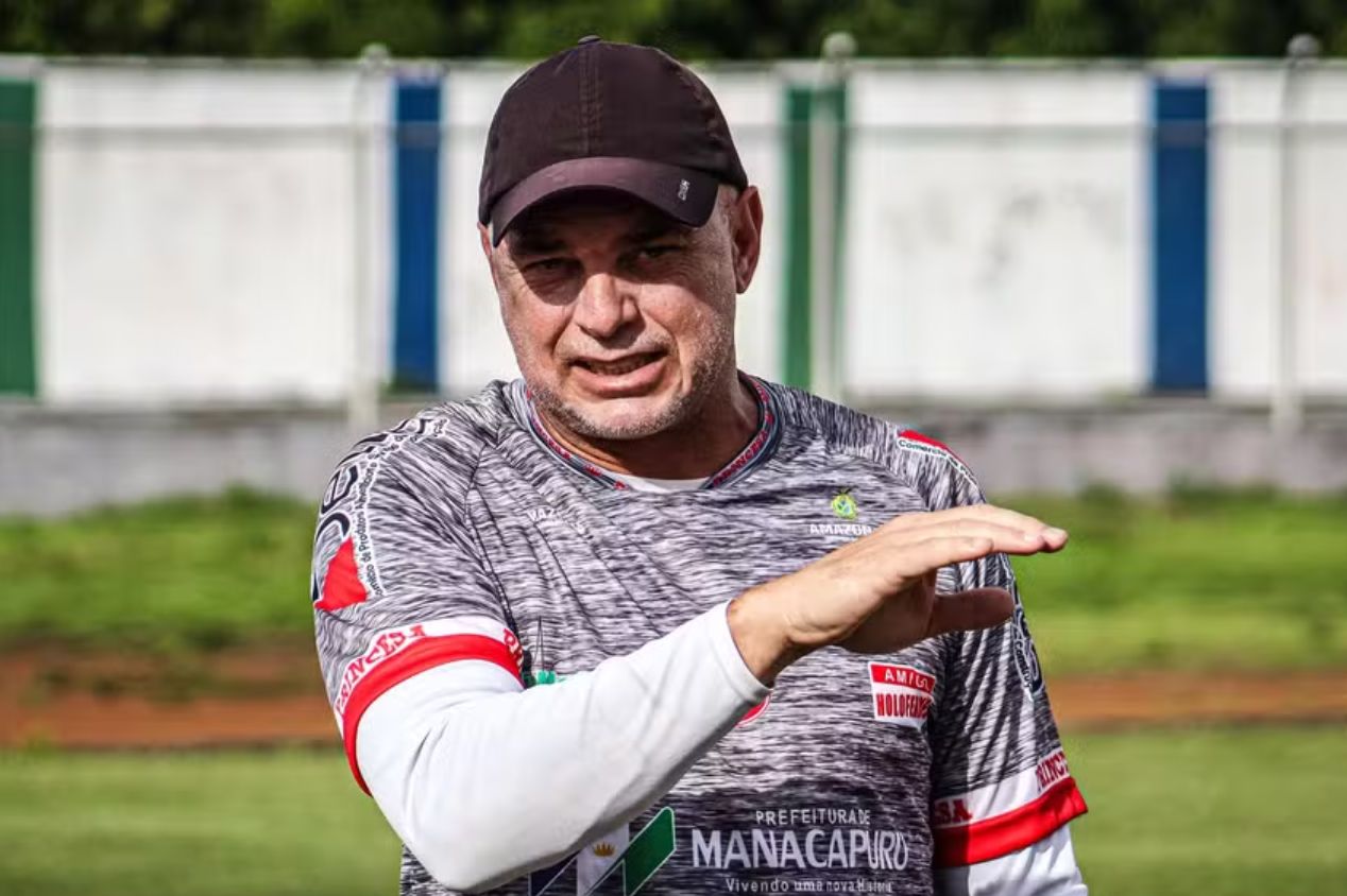 Maurinnho se declara ao Flamengo e sonha em trabalhar no clube: 'Seria muito bom uma oportunidade dessa'