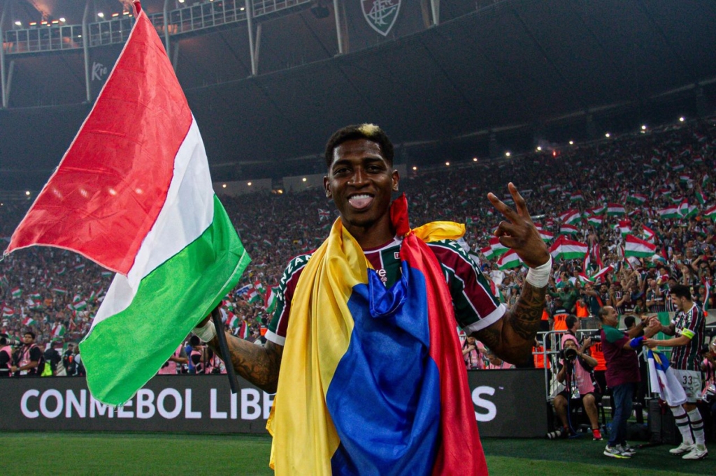 Yony González reduz salário, dispensa antigo clube e fecha com o Paysandu