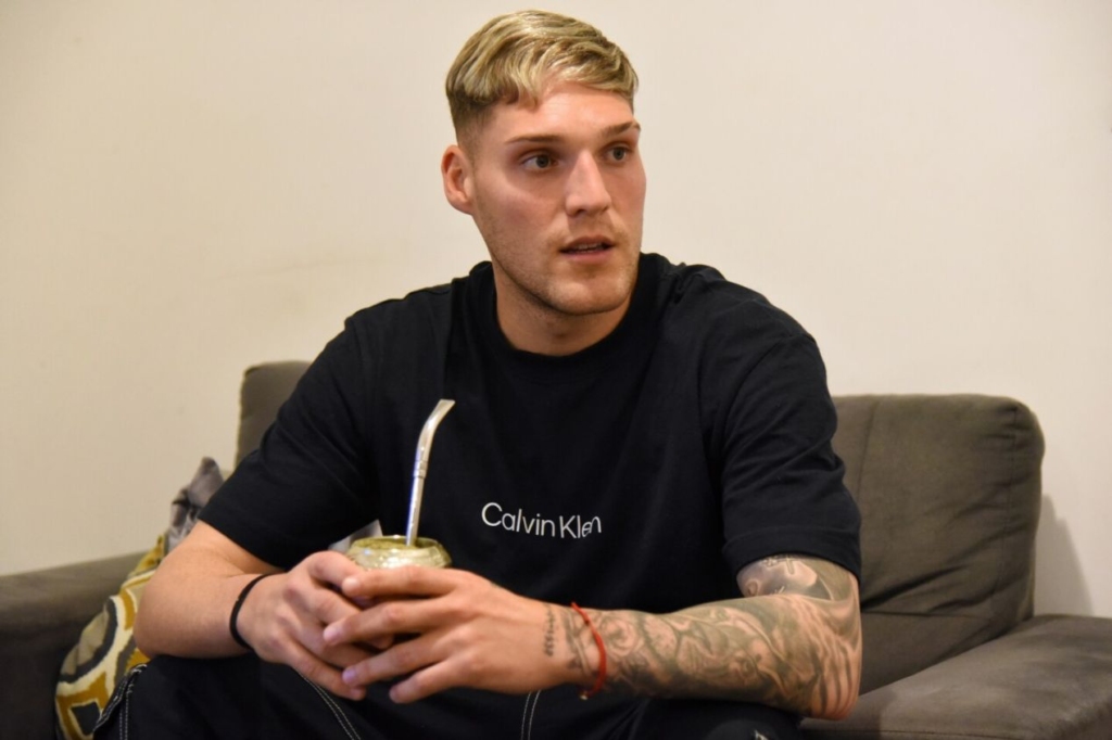 Emiliano Gómez recusa oferta da Grécia e força a barra para jogar no Fluminense