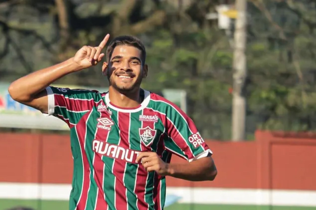 Fluminense recebe proposta do Porto e impõe condições para negociar cria da base; saiba detalhes