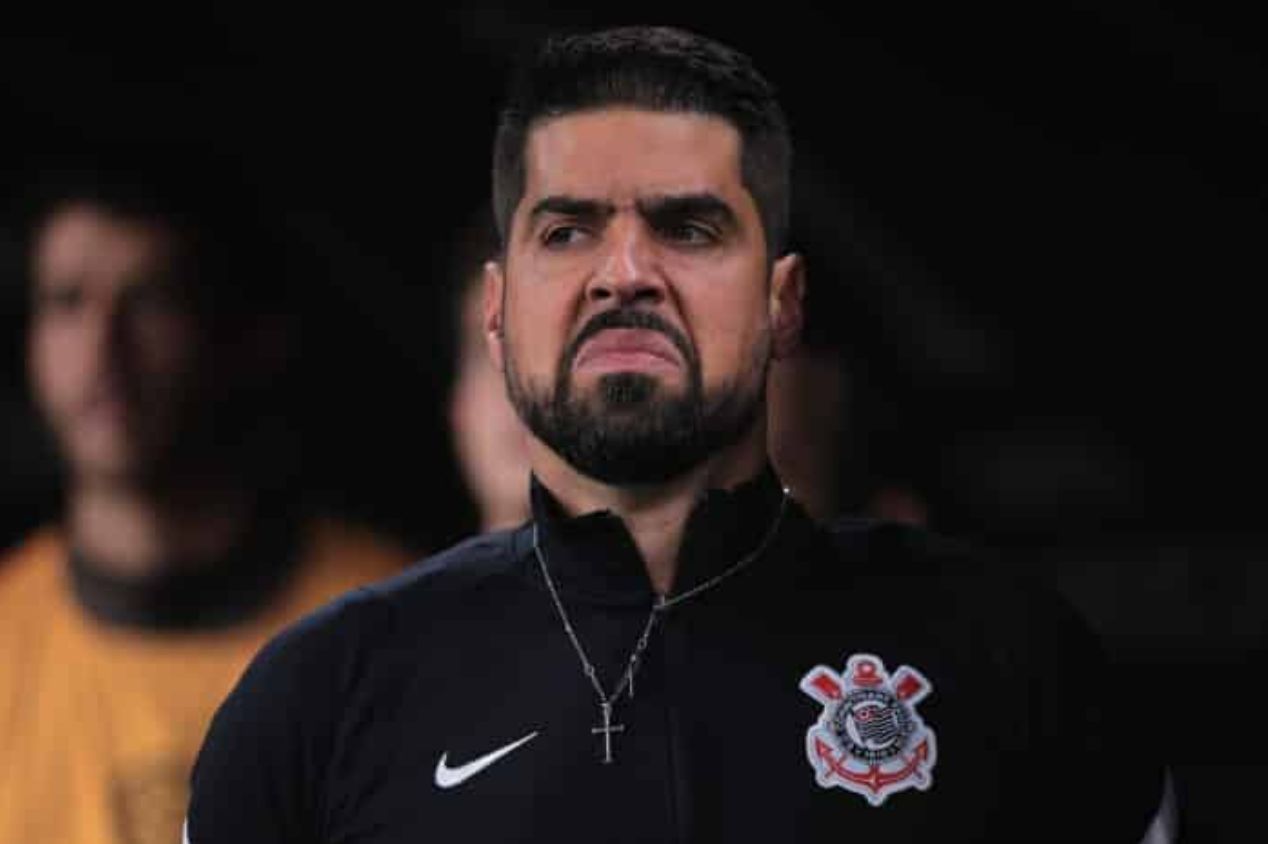 António Oliveira está próximo do futebol do Chipre