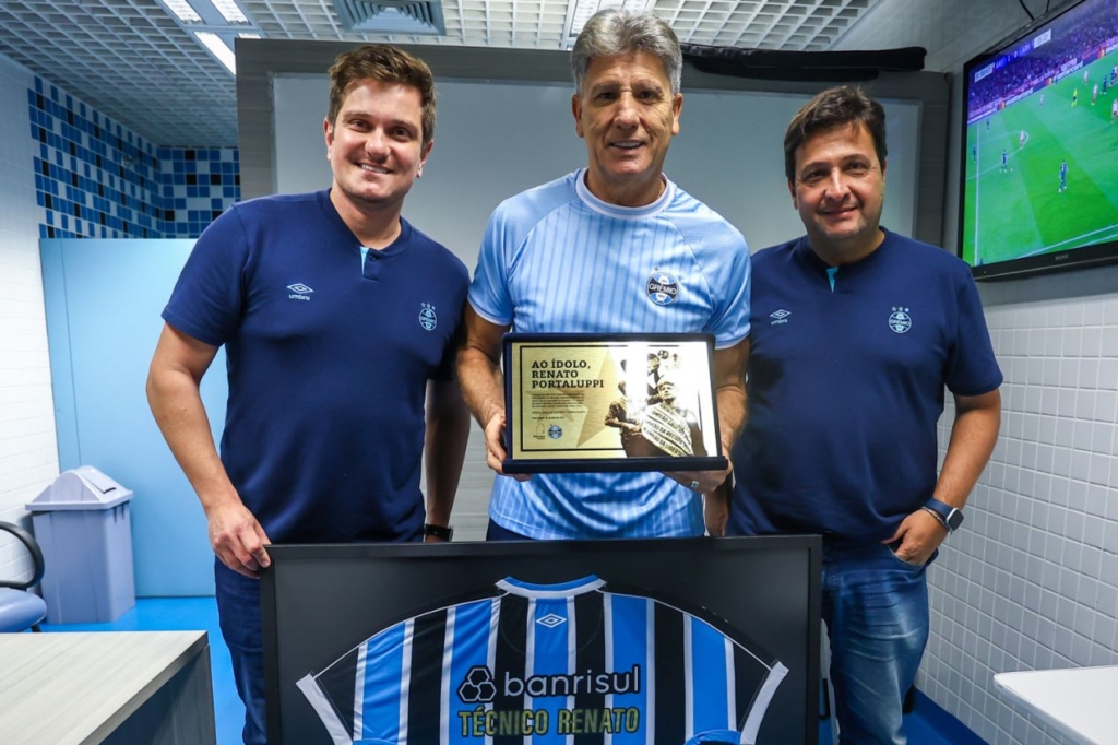 Alberto Guerra negocia renovação de contrato do técnico Renato Portaluppi até dezembro de 2025