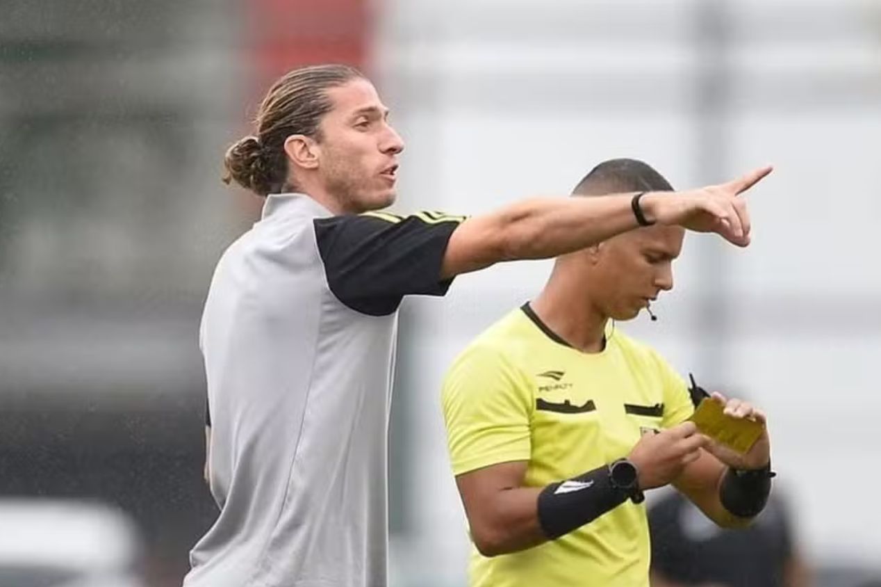 Filipe Luís pode conquistar seu primeiro título internacional como técnico Flamengo