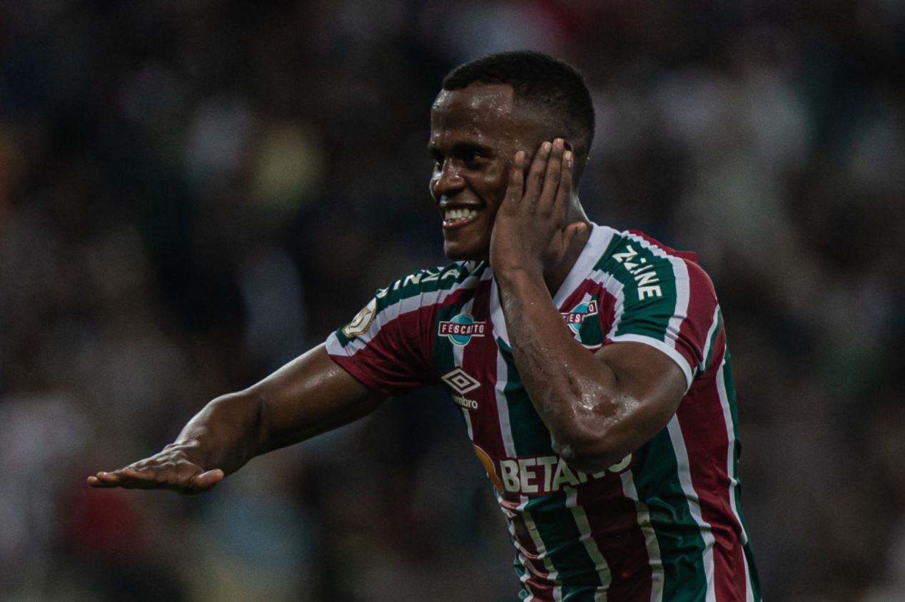 Fluminense estuda aumento salarial e extensão contratual de Jhon Arias