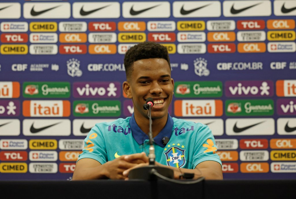 Atacante do Palmeiras, Estêvão pode fazer sua estreia com a camisa da Seleção Brasileira