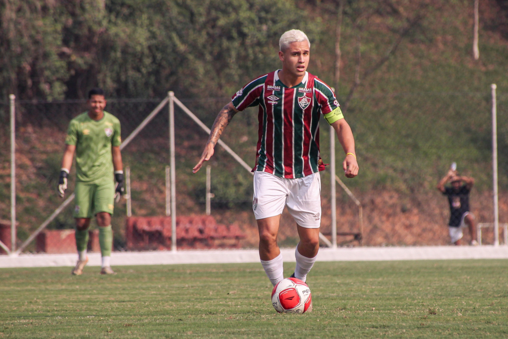 Jogador do Sub-20 do Fluminense, Arthur é acusado de injúria racial