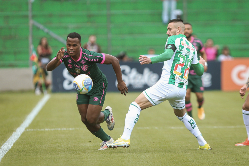 Fluminense levou a virada nos minutos finais e perdeu para o Juventude por 2 a 1, pelo Campeonato Brasileiro