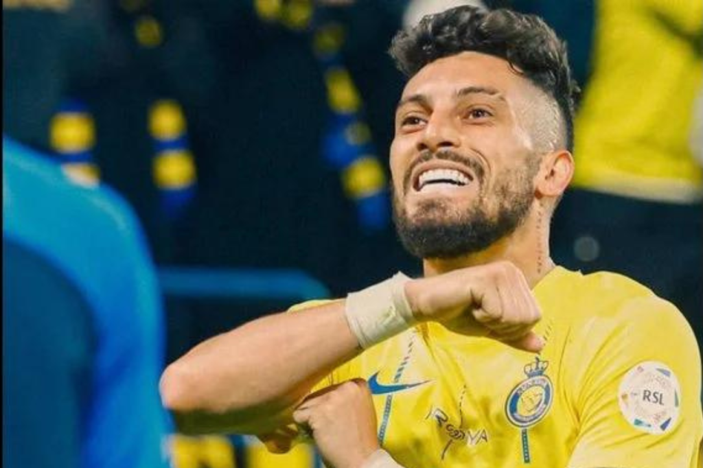 Alex Telles tem longo histórico de lesões