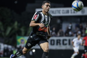 Ynaiã se despede do Athletic