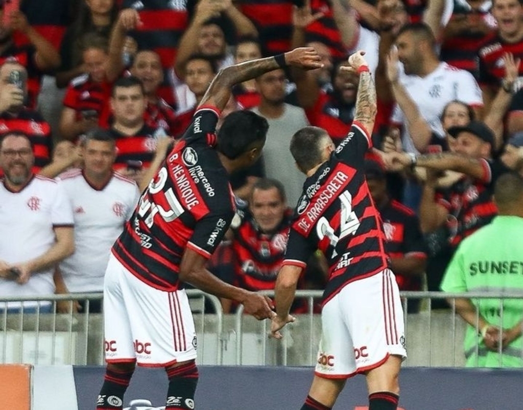 O Flamengo venceu o Bahia por 1 a 0 e garantiu vaga na semifinal da Copa do Brasil
