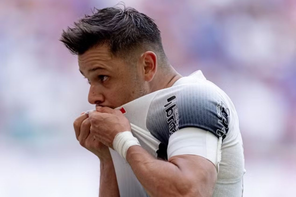 Corinthians ainda não abriu conversas para renovar com Ángel Romero