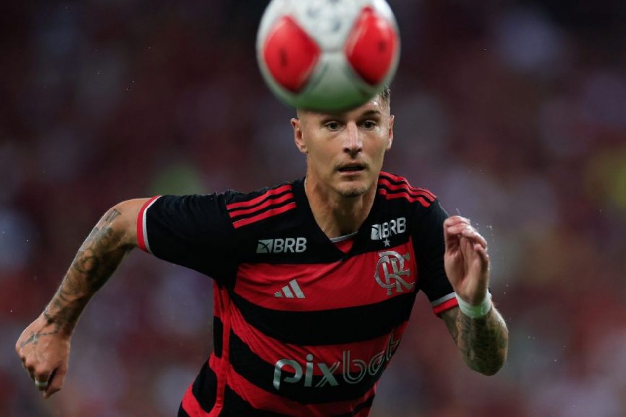 Flamengo: Guillermo Varela troca de empresário e se junta a astros uruguaios