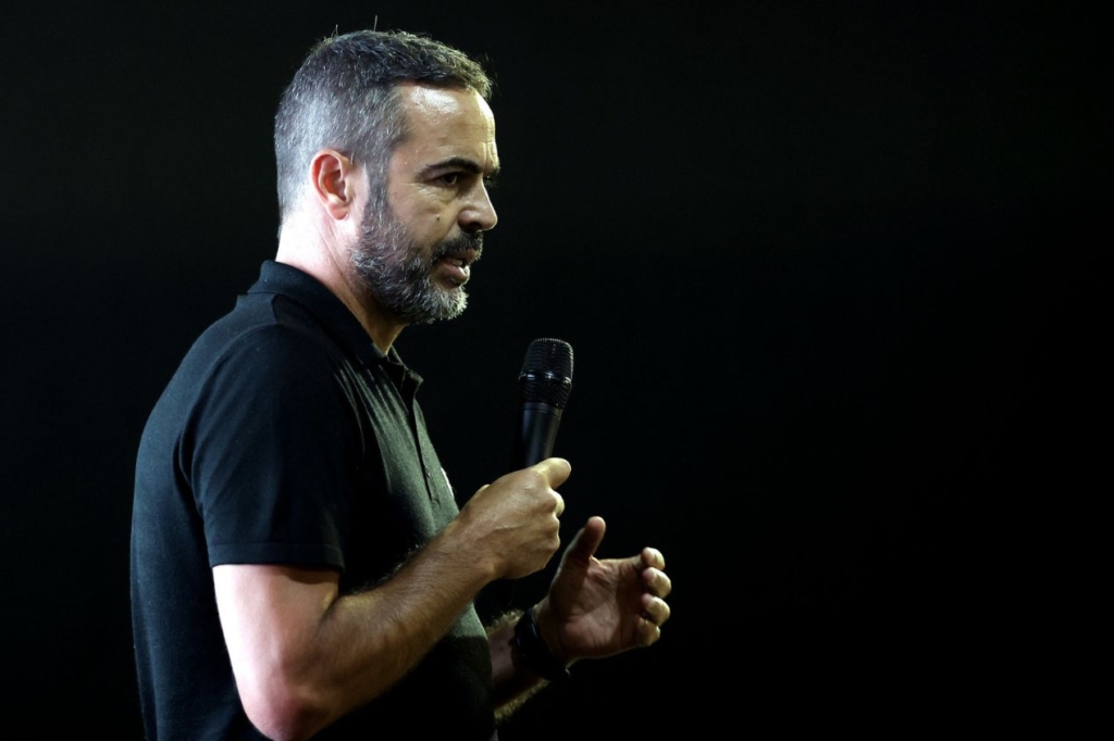 Botafogo e Artur Jorge discutem ampliação do contrato do treinador