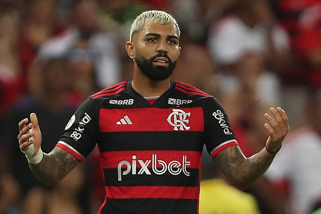 Na chegada ao Flamengo, Filipe mantém cautela sobre titularidade de Gabigol