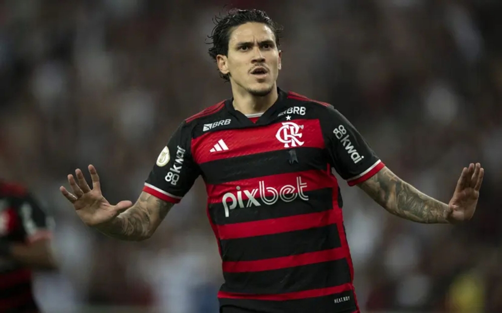 O Flamengo conta com o atacante Pedro entre os titulares