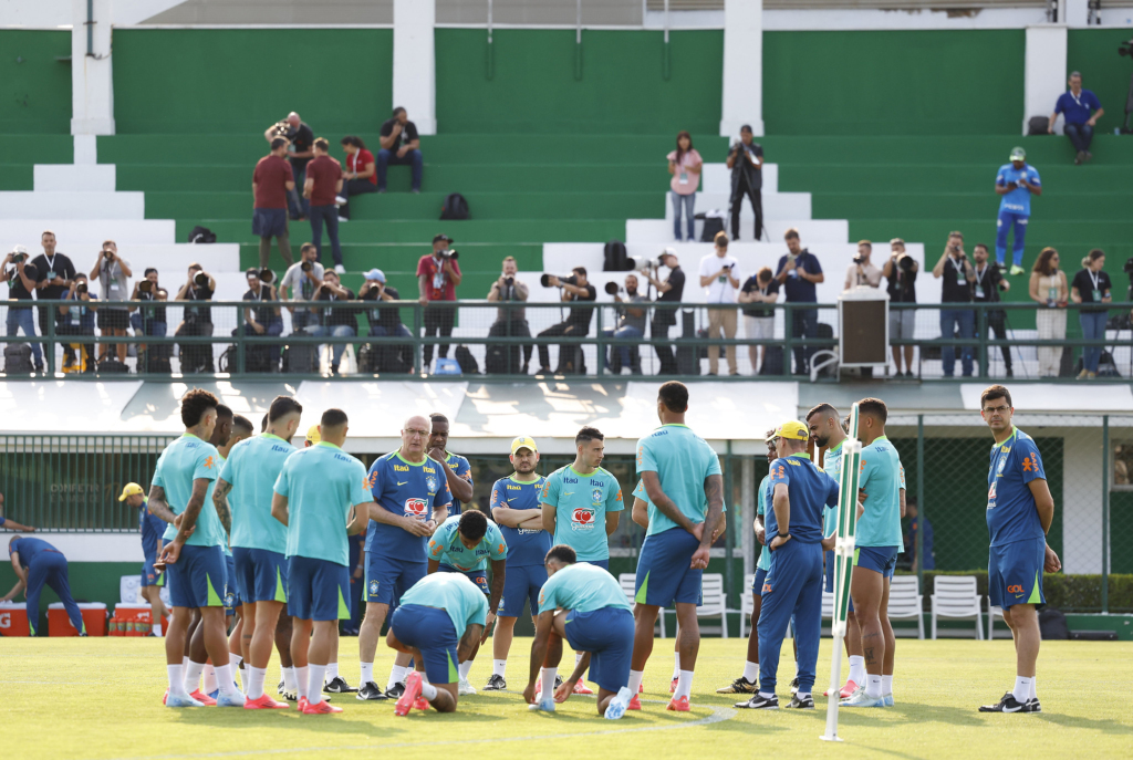 Seleção Brasileira em treino no CT do Palmeiras, nesta terça-feira (08)