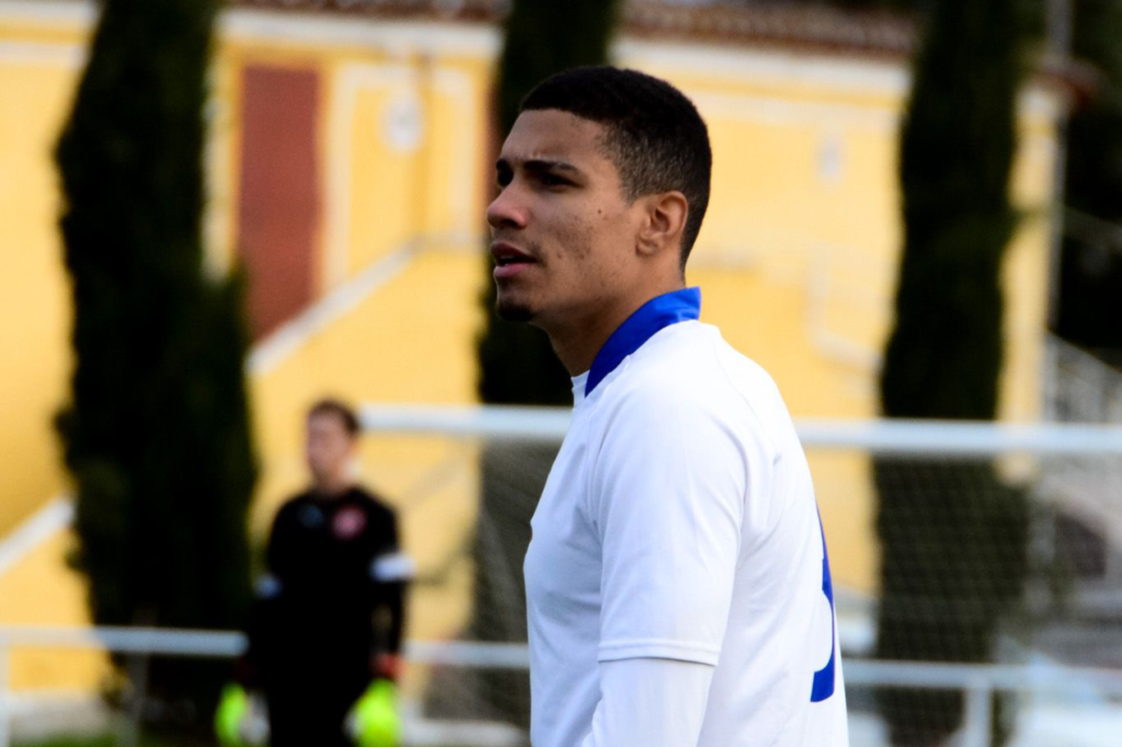 Brendo Marins atua no futebol de Portugal desde 2019