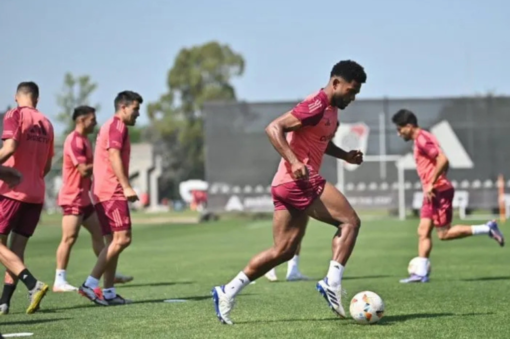 River Plate esboça escalação para enfrentar o Atlético-MG