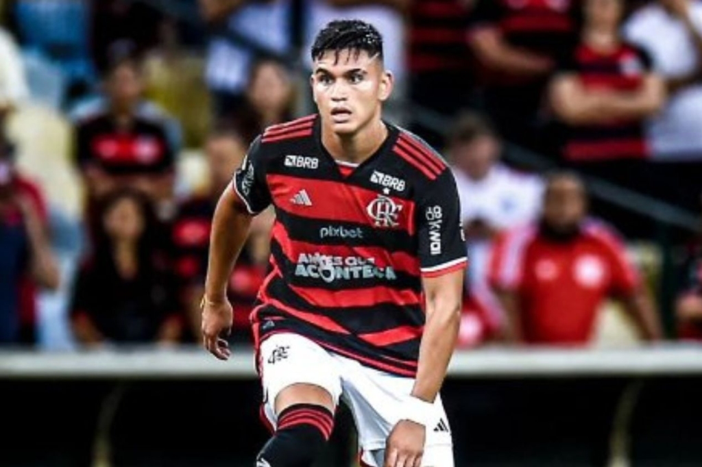 Carlos Alcaraz começou bem o Fla-Flu, mas caiu de rendimento no decorrer da partida