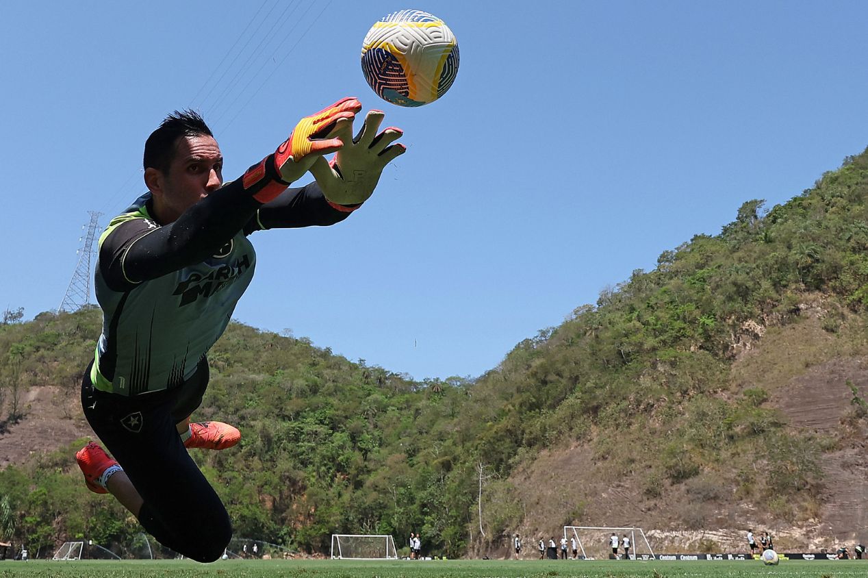 Botafogo e Gatito Fernández ainda não iniciaram conversas sobre renovação de contrato