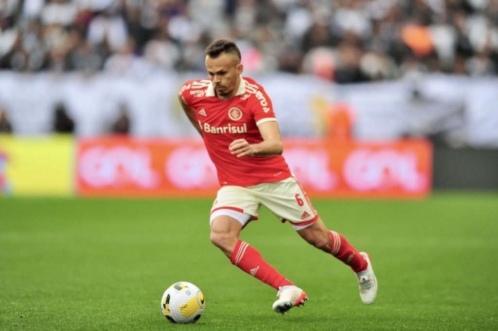 Sport busca lateral para 2025 e faz sondagem a Renê, do Internacional