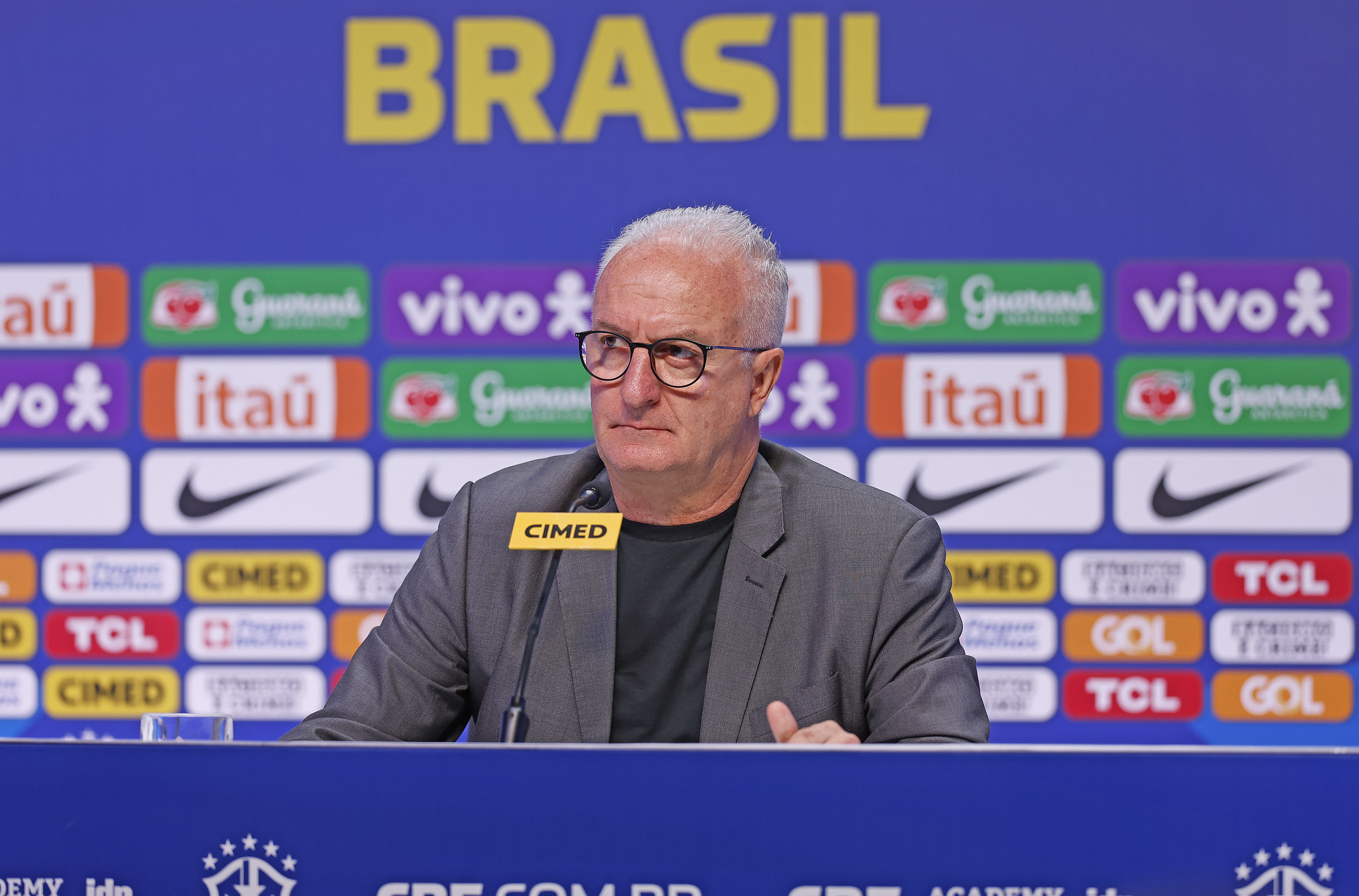 O técnico Dorival Jr. anunciou os 23 convocados para os jogos da Seleção Brasileira nas Eliminatórias da Copa do Mundo