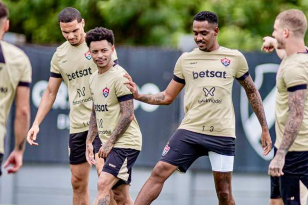 Vitória esboça escalação para enfrentar o Botafogo