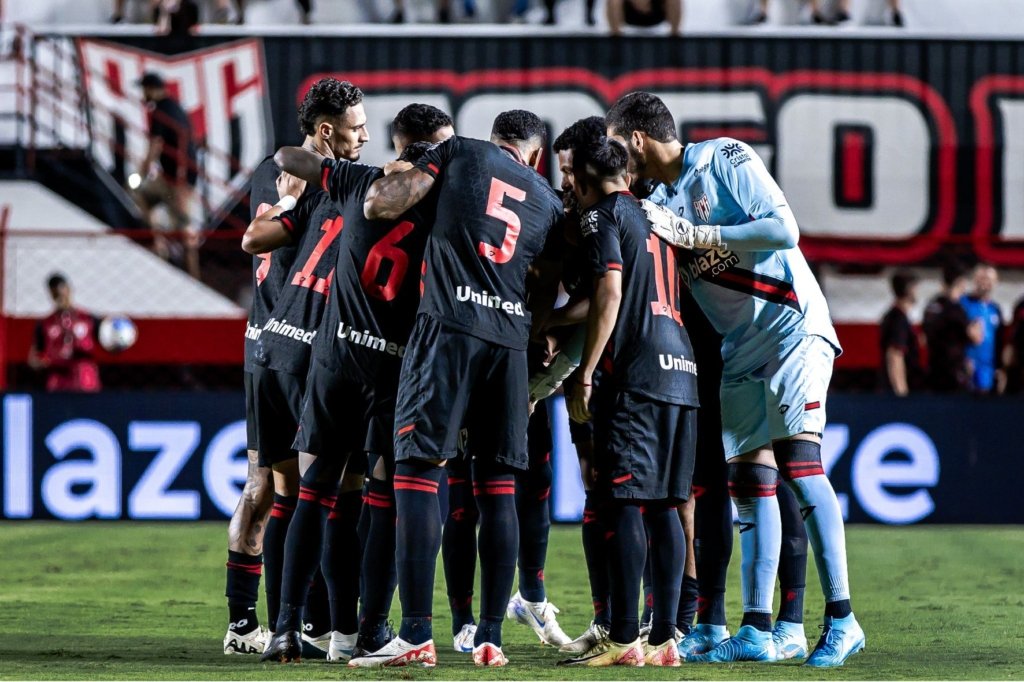 O Atlético-GO pode ser o primeiro time rebaixado no Brasileirão 2024, nesta rodada