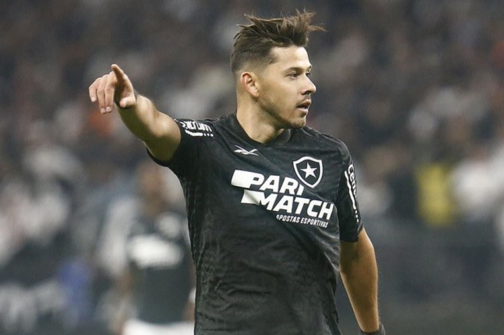 Com interesse de clubes da Série A, Óscar Romero não ficará no Botafogo em 2025