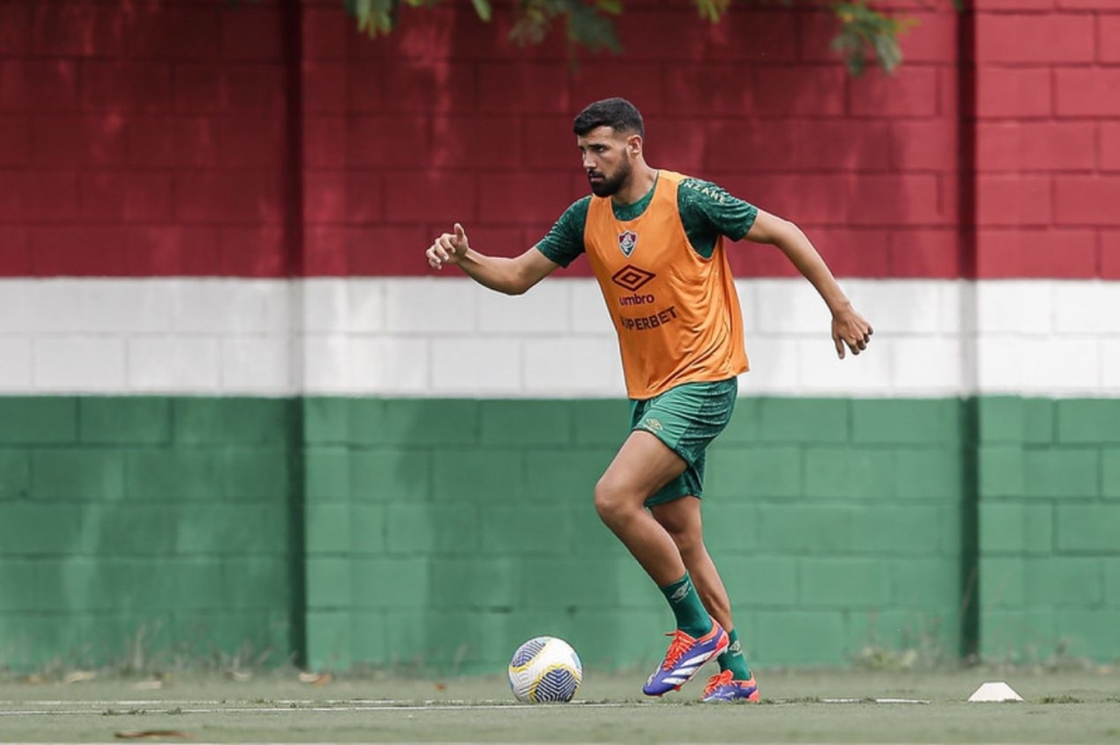 Ignácio inicia transição no Fluminense e deve voltar aos gramados antes do previsto