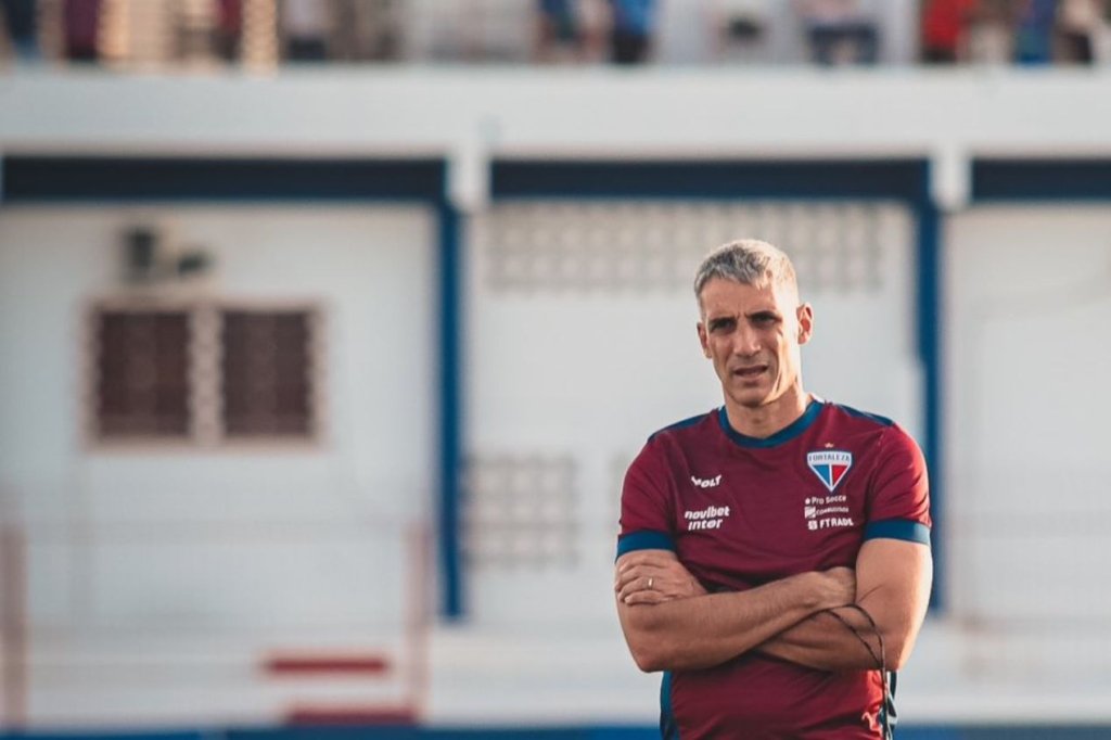 Juan Pablo Vojvoda terá todos os jogadores do Fortaleza à disposição para o duelo contra o Internacional pelo Brasileirão