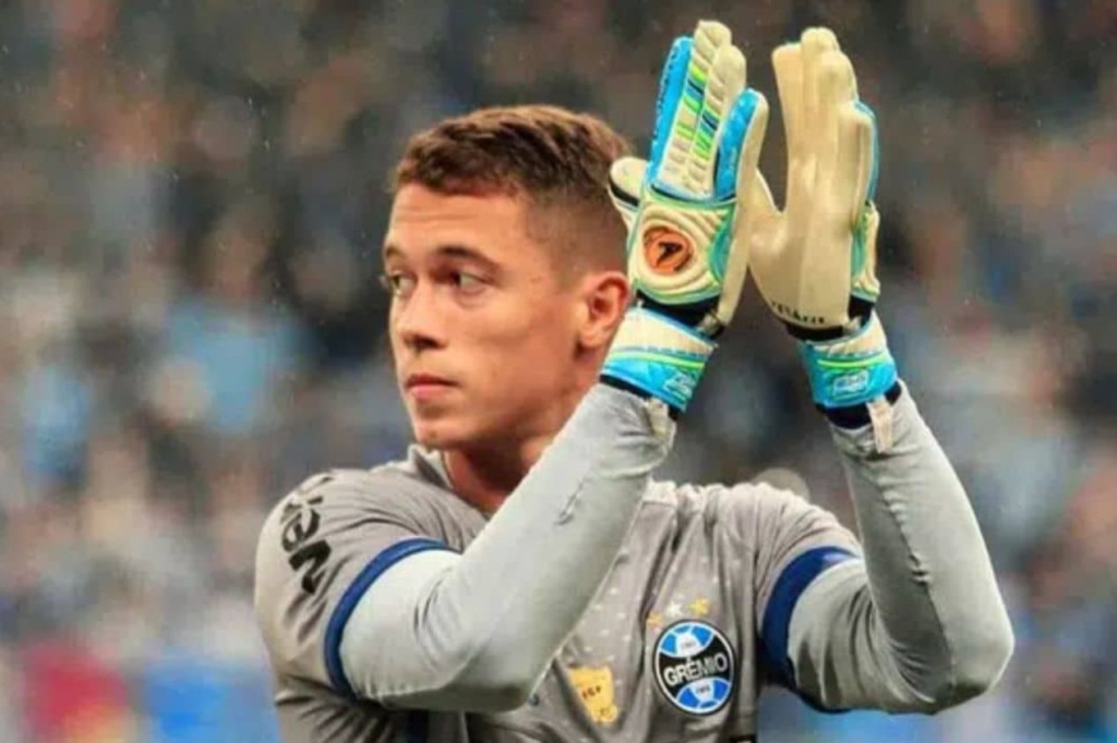 Brenno acerta com o Fortaleza e Grêmio mantém dos direitos; saiba detalhes