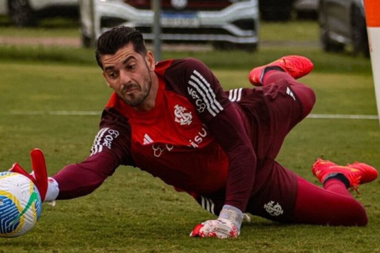 Em fim de contrato, goleiro pode trocar Internacional por Ypiranga-RS