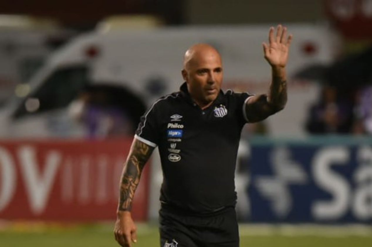 Santos tinha Jorge Sampaoli como favorito para ser o novo técnico, mas traça plano B