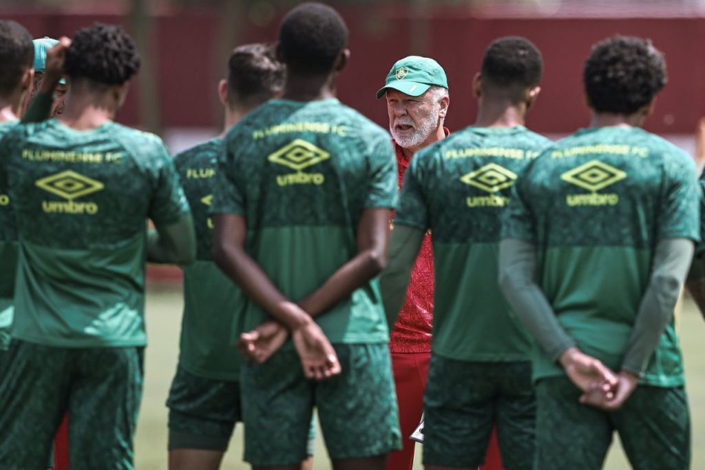 Fluminense Mano Menezes escalação